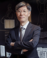 Mr Lee Ilyul, directeur du centre culturel Coréen de Paris